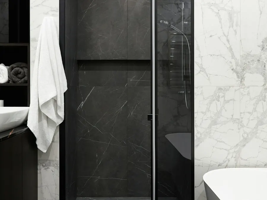 Frameless glass shower 12